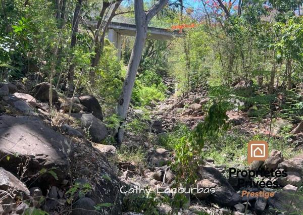 EXCLUSIVITÉ : TERRAIN TOURISTIQUE AVEC VUE MER EXCEPTIONNELLE, BOUILLANTE-Guadeloupe
