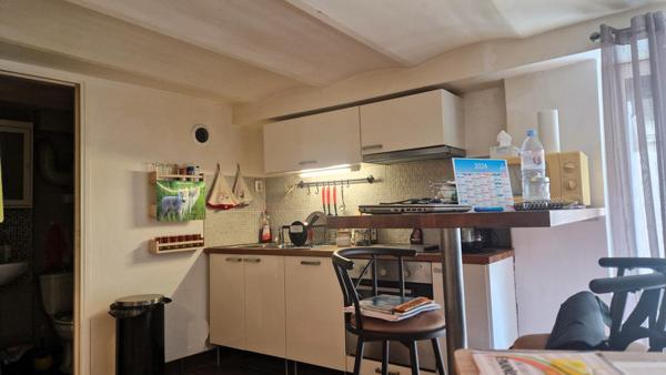 MEUDON. Grand studio de 36 m² proche commodités