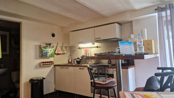 MEUDON. Grand studio de 36 m² proche commodités