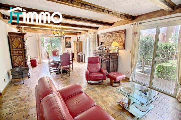 PERPIGNAN - LE CLOS BANET - MAISON VILLA DE VILLE TYPE F5 DE 157 M² SUR TERRAIN 3 FACES