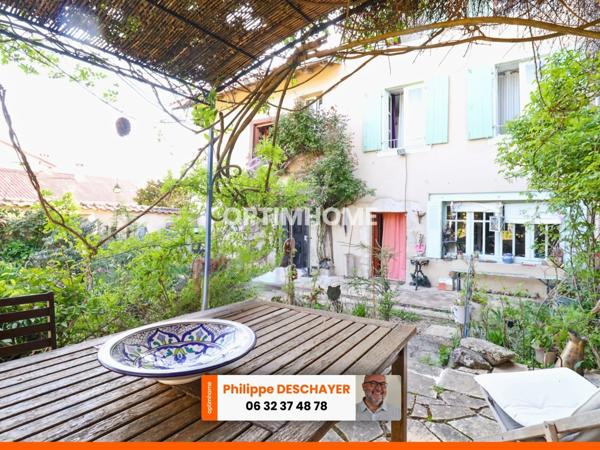 Maison de Charme et de Caractère de 353 m² - 9 Pièces - 6 Chambres sur parcelle de 662 m² - BELLAC 87300