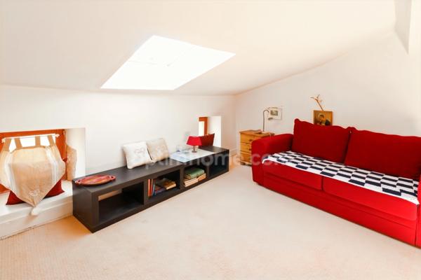 Maison de Charme et de Caractère de 353 m² - 9 Pièces - 6 Chambres sur parcelle de 662 m² - BELLAC 87300