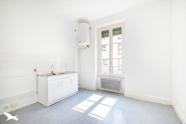 Appartement 286 740 € Lyon 06 3 p 58,1 m² DPE D