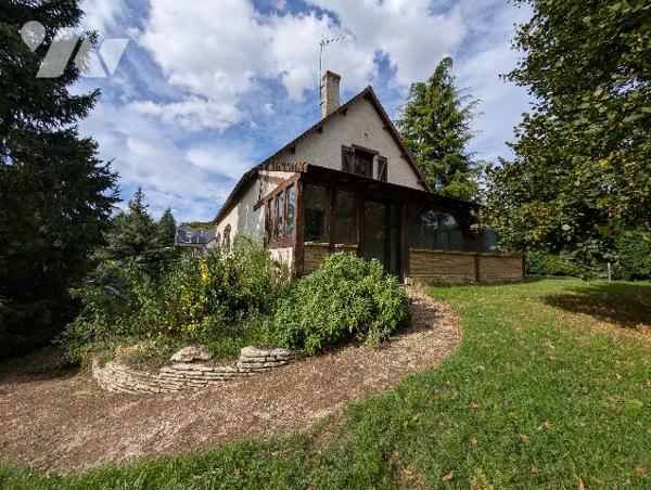 LA MEMBROLLE SUR CHOISILLE
Maison d'environ 196m² habitables - 4 chambres