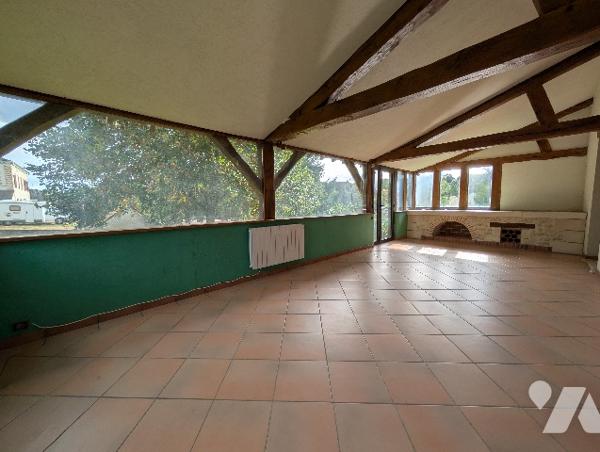 LA MEMBROLLE SUR CHOISILLE
Maison d'environ 196m² habitables - 4 chambres