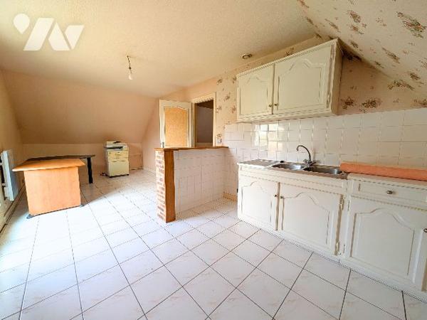 LA MEMBROLLE SUR CHOISILLE
Maison d'environ 196m² habitables - 4 chambres