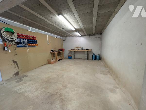 LA MEMBROLLE SUR CHOISILLE
Maison d'environ 196m² habitables - 4 chambres