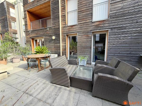 Appartement 72m2, 2 ch, terrasse 35m2,Garage!