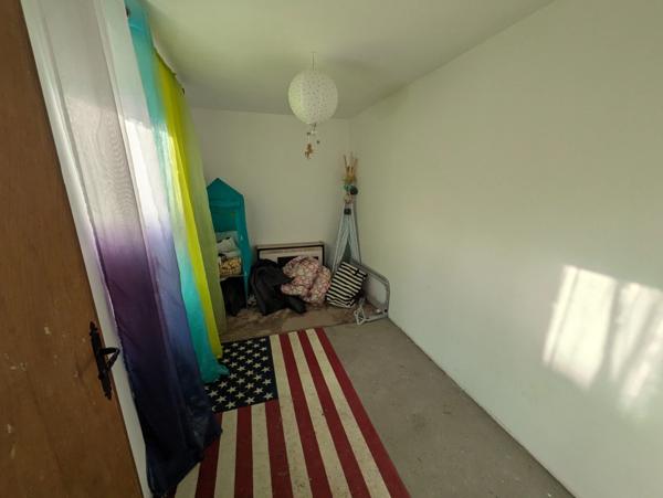 PLOURAY ENSEMBLE DE 2 MAISONS DE PLAIN PIED 110 M² GARAGE ATTENANT ET DEPENDANCE PARCELLE CLOTUREE AVEC PUITS DE 697M²