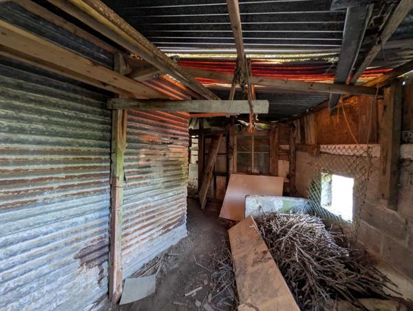 PLOURAY ENSEMBLE DE 2 MAISONS DE PLAIN PIED 110 M² GARAGE ATTENANT ET DEPENDANCE PARCELLE CLOTUREE AVEC PUITS DE 697M²