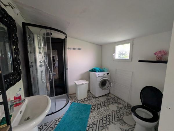 PLOURAY ENSEMBLE DE 2 MAISONS DE PLAIN PIED 110 M² GARAGE ATTENANT ET DEPENDANCE PARCELLE CLOTUREE AVEC PUITS DE 697M²