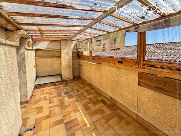 ⭐ EXCLUSIVITÉ – Maison de ville avec 2 garages et balcons à Auch