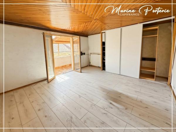 ⭐ EXCLUSIVITÉ – Maison de ville avec 2 garages et balcons à Auch