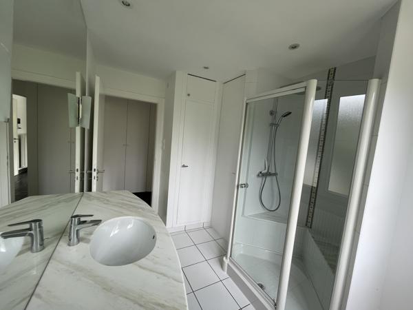 Immeuble 8 pièces - 260 m²