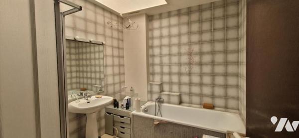 IMMEUBLE DE RAPPORT (IDEAL INVESTISSEUR) SITUE A LOOS A 2 PAS DU CENTRE HOSPITALIER 