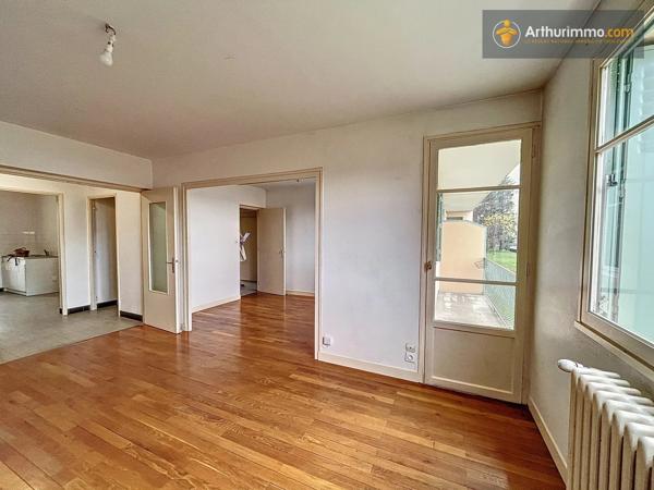 Location                                                      Appartement
                        
                     3 pièces                      72 m2                     à Bourgoin-Jallieu