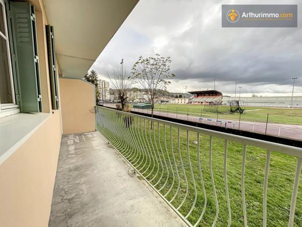 Location                                                      Appartement
                        
                     3 pièces                      72 m2                     à Bourgoin-Jallieu