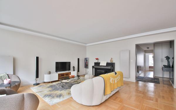 Appartement à vendre    5 pièces • 117 m2 Paris 16