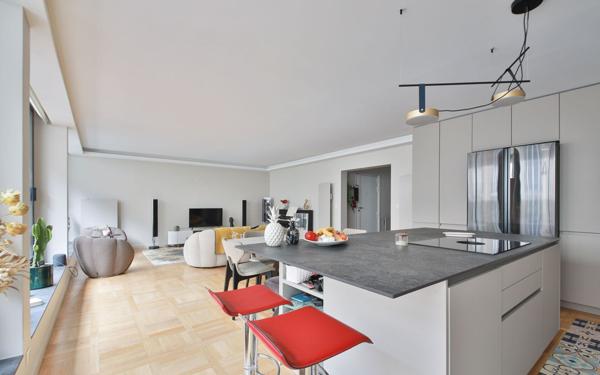 Appartement à vendre    5 pièces • 117 m2 Paris 16