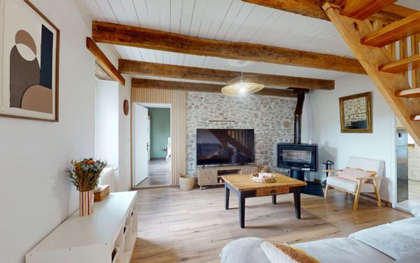 Maison à vendre    4 pièces •  Montrozier