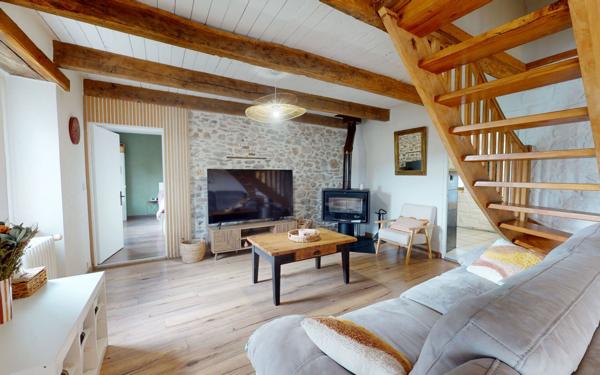 Maison à vendre    4 pièces •  Montrozier