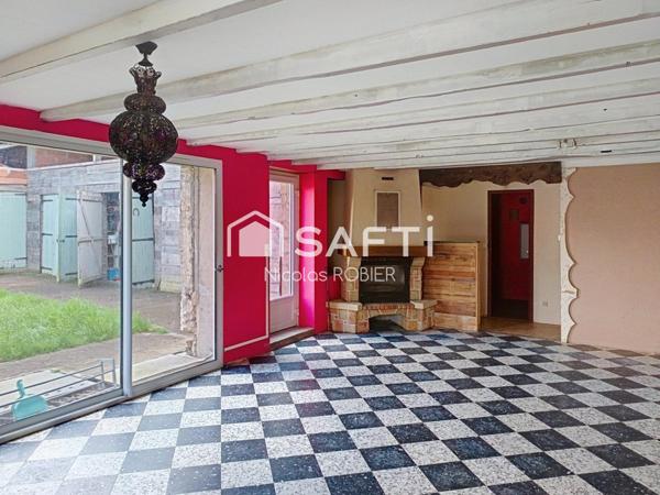 Autonome en Energie C, clim réversible, trois chambres, jardin, dépendances et panneaux solaires !!