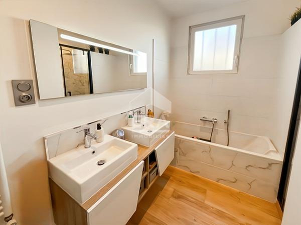 SEPTEMES  LES VALLONS EXCLUSIVITE Rez de villa - 4 pièces de 113m2 avec terrasse et stationnement