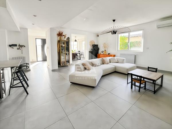 SEPTEMES  LES VALLONS EXCLUSIVITE Rez de villa - 4 pièces de 113m2 avec terrasse et stationnement