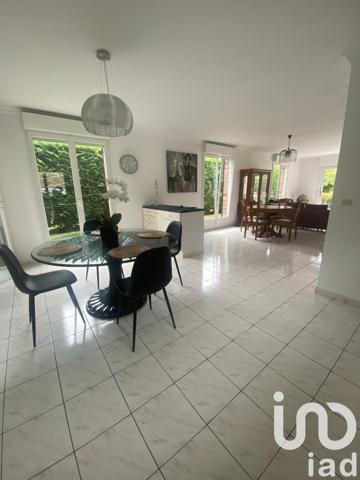 Maison 4 pièces de 115 m² à Mouvaux (59420)