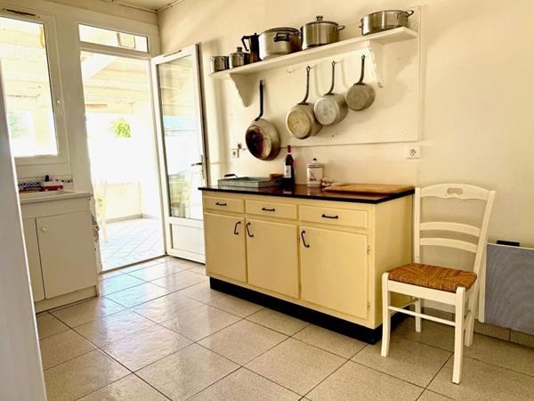 Maison au coeur du village de LOIX à 5 min de l'océan - 5 pièces de 121 m2