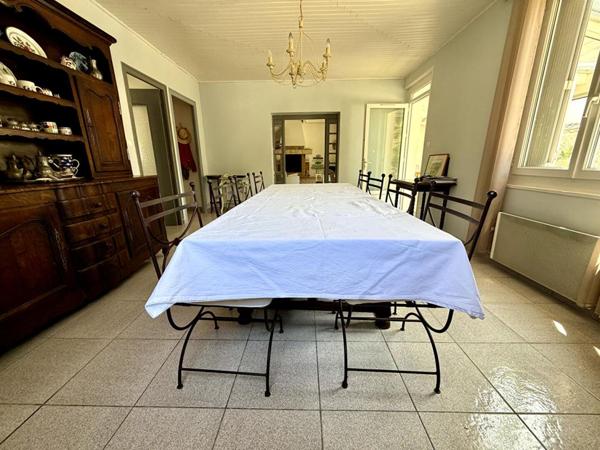 Maison au coeur du village de LOIX à 5 min de l'océan - 5 pièces de 121 m2