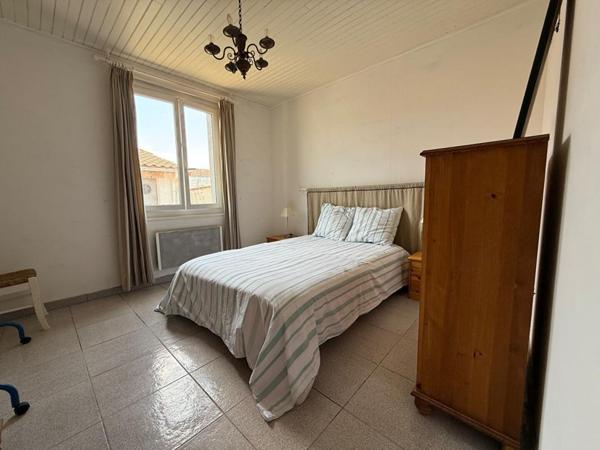 Maison au coeur du village de LOIX à 5 min de l'océan - 5 pièces de 121 m2