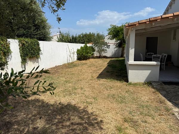 Maison au coeur du village de LOIX à 5 min de l'océan - 5 pièces de 121 m2