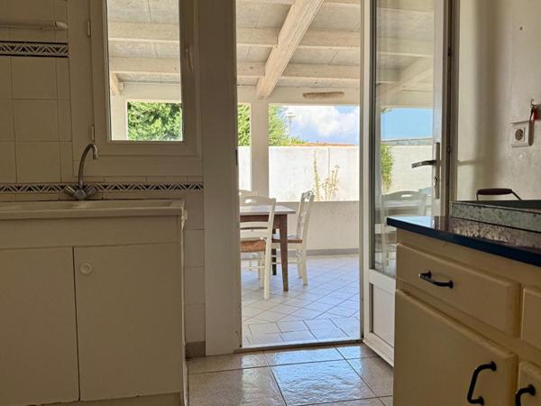 Maison au coeur du village de LOIX à 5 min de l'océan - 5 pièces de 121 m2