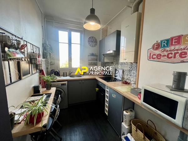 Appartement 2 pièces de 43m² en hyper centre ville à 10 minutes da la gare d'Argenteuil €174 900 ** - Référence 4521