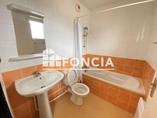 Location Studio 25.29 m² - RESIDENCE LE CLOS DES POETES Pau 64000