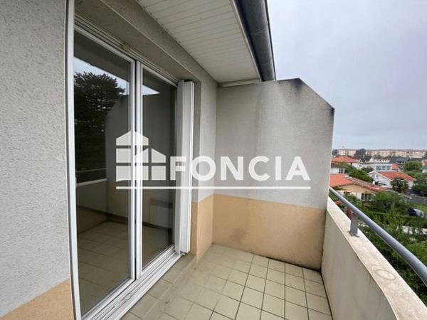 Location Studio 25.29 m² - RESIDENCE LE CLOS DES POETES Pau 64000