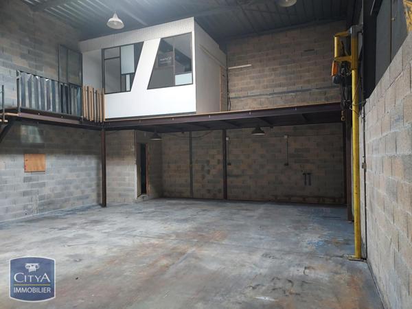 Local commercial à louer 102.27m²