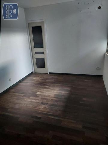 Local commercial à louer 102.27m²