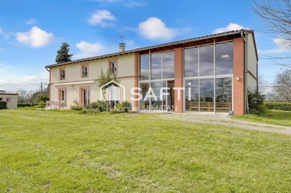Pechbonnieu – Propriété rare de 270 m² avec grange aménagée, sur 12 000 m² de terrain, vue exceptionnelle sur les Pyrénées, sans vis-à-vis