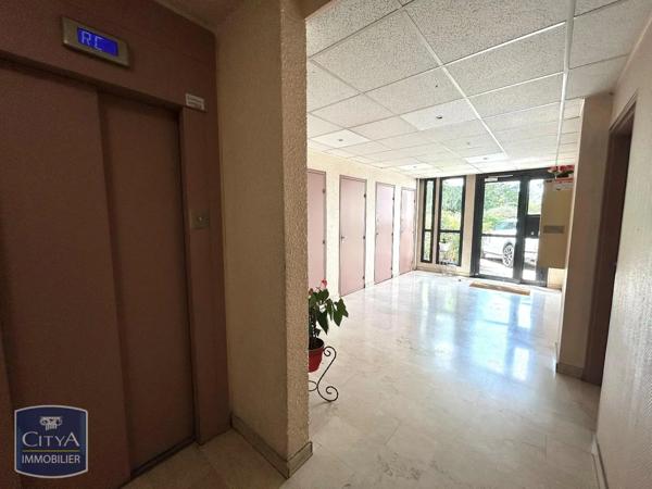 Appartement à louer 2 pièces 46.9m² Firminy (42700)