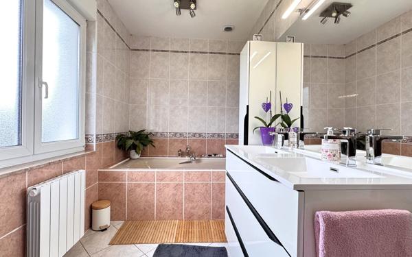 Maison à vendre    5 pièces • 111,56 m2 Silly-sur-Nied