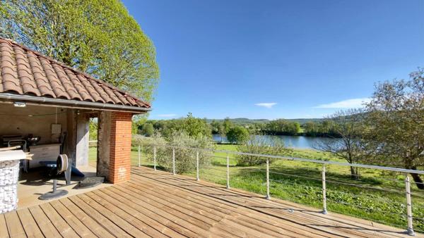 Vente                                                      Propriété
                        
                                         256 m2                     à Villeneuve-sur-Lot