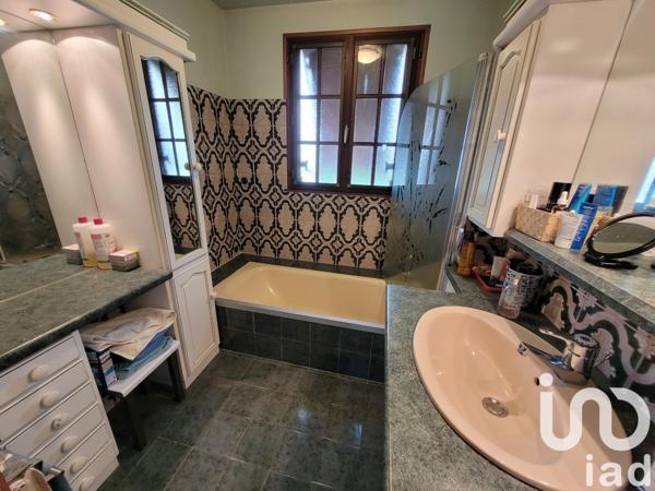 Maison à vendre 5 pièces 118 m² Châtillon-sur-Thouet