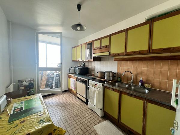Appartement 4 pièces balcon et loggia Lac de Créteil 94000