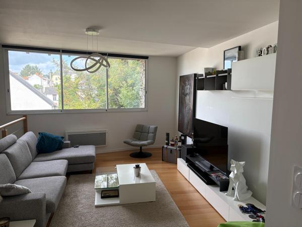 Maison à BEAUPREAU-EN-MAUGES, 49110 - 5 pièces 146m²
