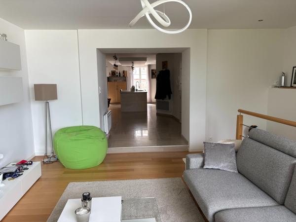 Maison à BEAUPREAU-EN-MAUGES, 49110 - 5 pièces 146m²