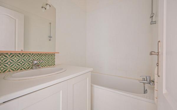 Appartement à vendre    3 pièces • 49 m2 Levallois-Perret