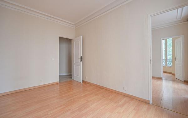 Appartement à vendre    3 pièces • 49 m2 Levallois-Perret