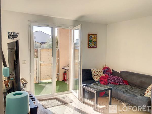 Location appartement Villeneuve-lès-Avignon - 2 pièce(s) - 34 m² - 649 €/mois